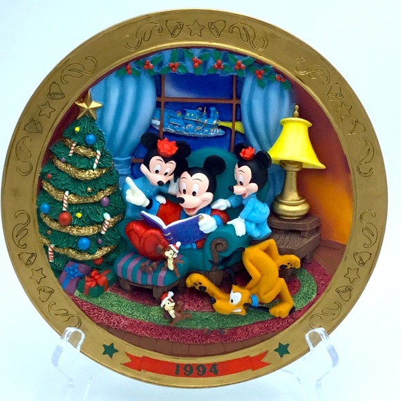 Vintagev1994 Three D Mickey Mouse Plate - Picture 1 of 13